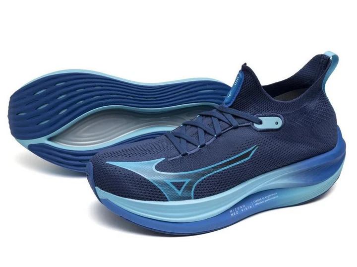 Mizuno Neo Vista - A super trainer with Enerzy NXT foam and a Wave Plate.